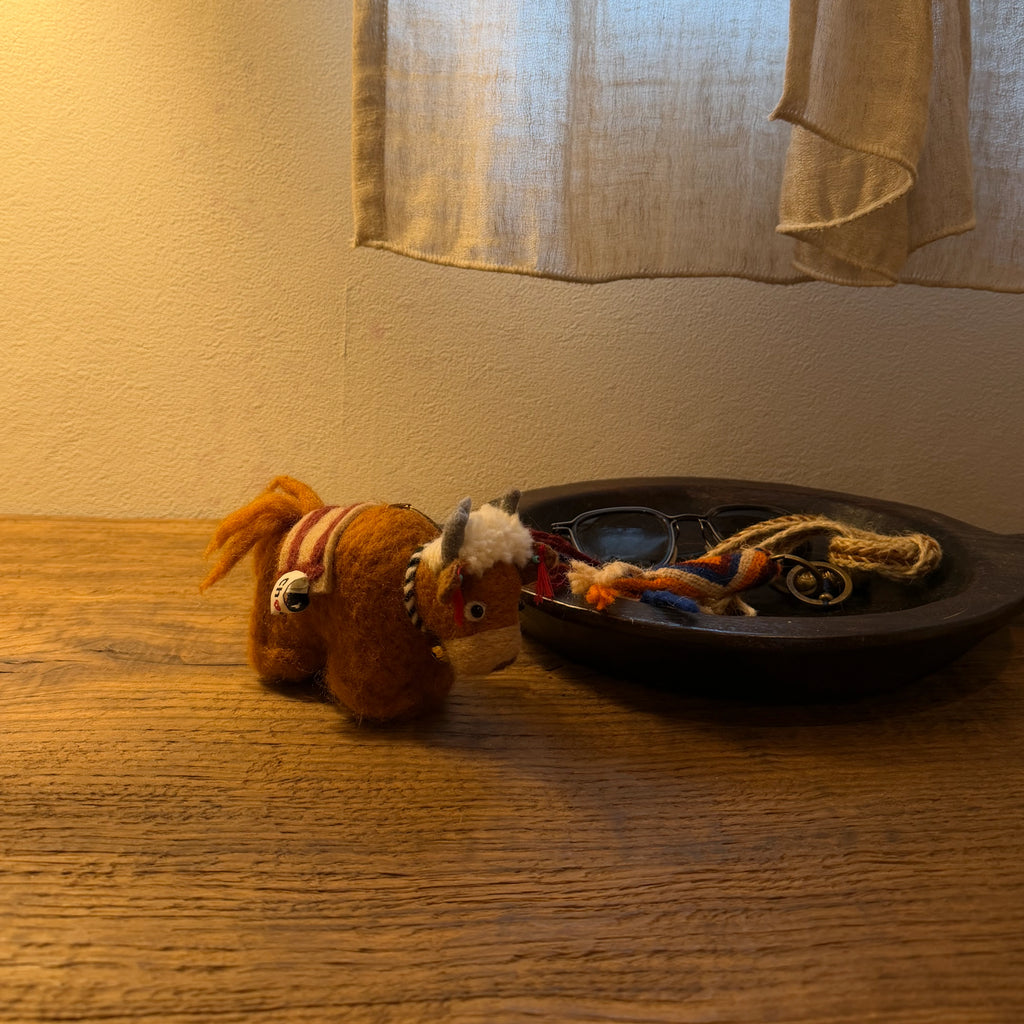 Golden Yak – Strength & Grounded Abundance